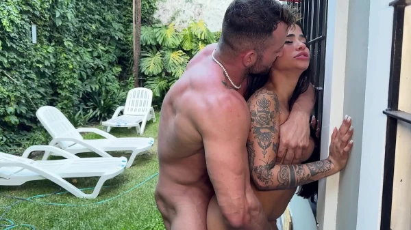 Loirinha Brasileira Fode com Argentino Agressivo
