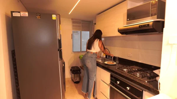 Madrasta Safada Ensina Novinho a Gozar com Prazer