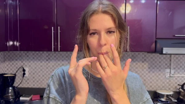 Transa Picante com uma Loira Gostosa na Cozinha