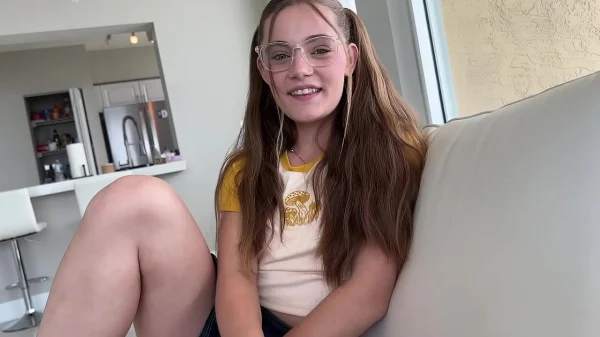 Mamando Gostoso na Nerdzinha Safada