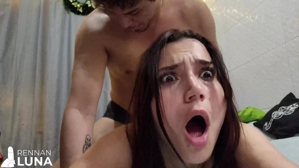 Novinha levando rola na buceta e no cuzinho com tesão